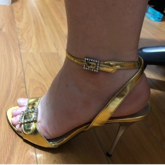 gold and silver heels vintage size8 used and worn - Picture 7 of 10